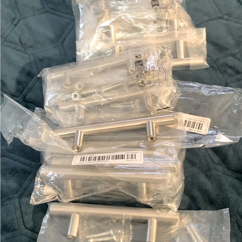 Cabnet hardware